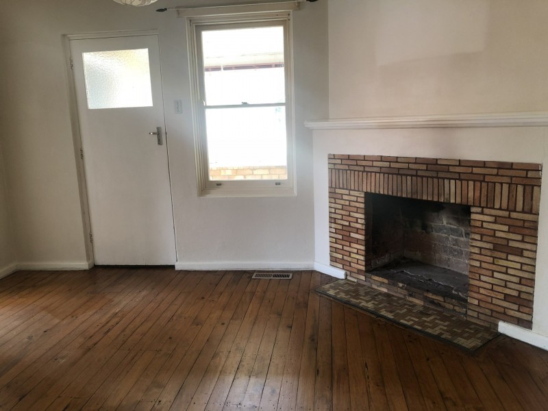 39 The Crescent, Queanbeyan NSW 2620