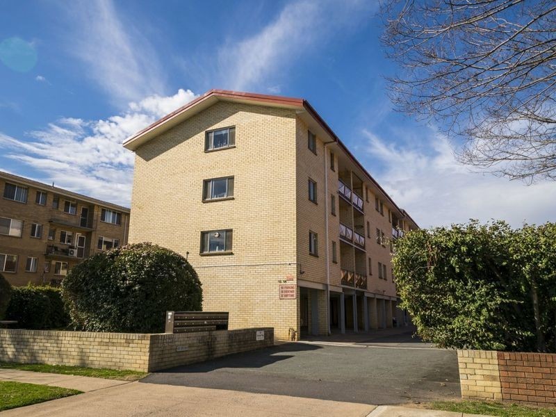 6/52 Trinculo Place, Queanbeyan NSW 2620