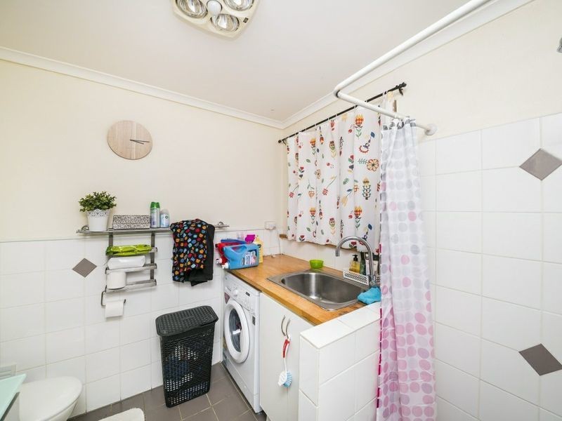 6/52 Trinculo Place, Queanbeyan NSW 2620