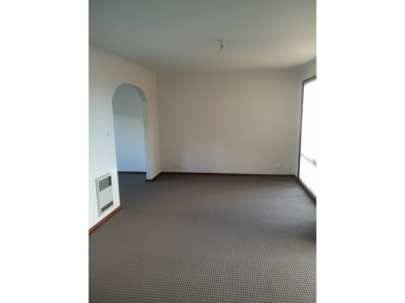 2/34 Bungendore Road, Queanbeyan NSW 2620