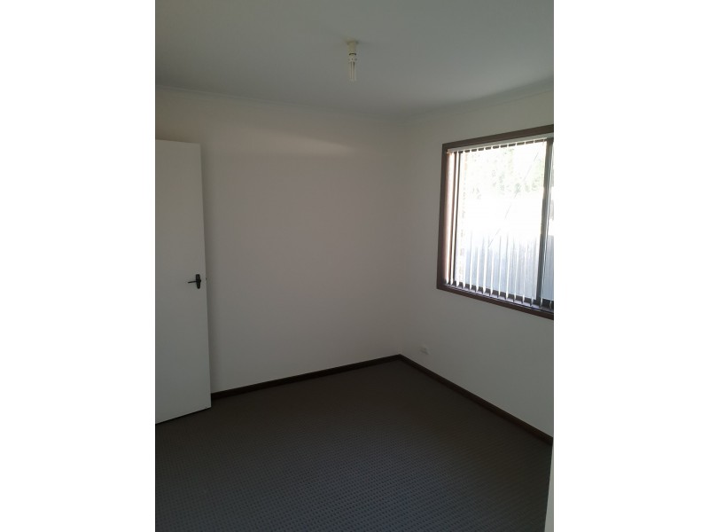 2/34 Bungendore Road, Queanbeyan NSW 2620