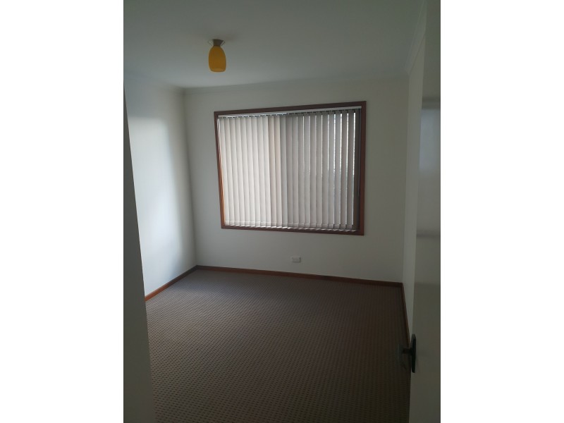 2/34 Bungendore Road, Queanbeyan NSW 2620