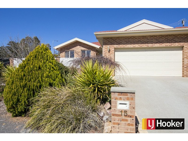 15 Telopea Place, Queanbeyan West NSW 2620