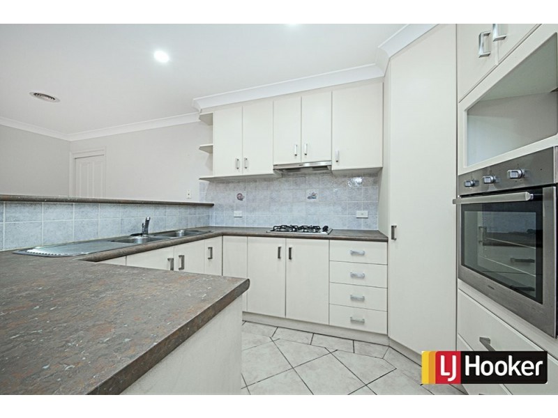 15 Telopea Place, Queanbeyan West NSW 2620