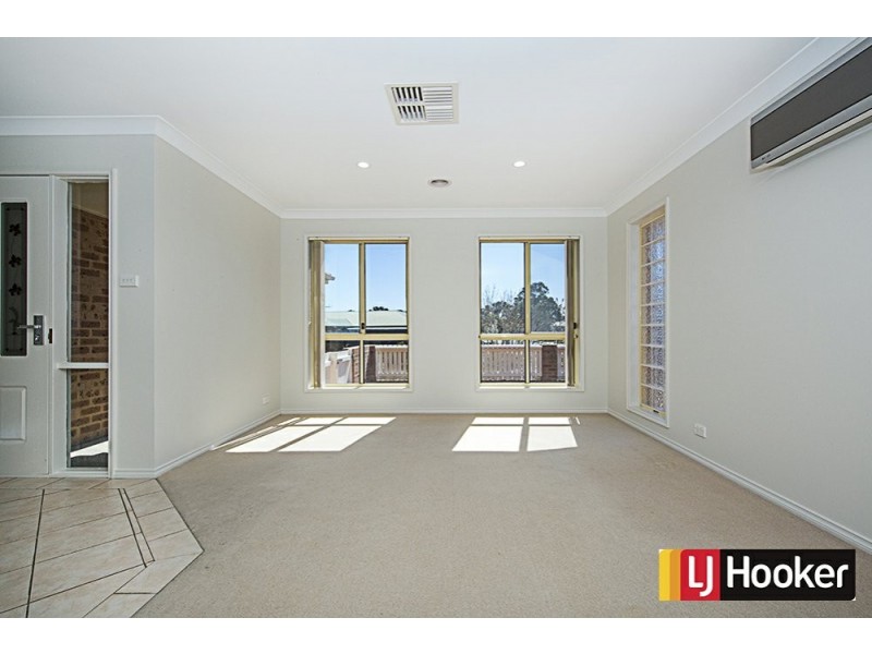 15 Telopea Place, Queanbeyan West NSW 2620