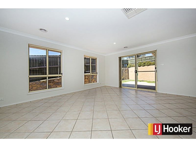 15 Telopea Place, Queanbeyan West NSW 2620