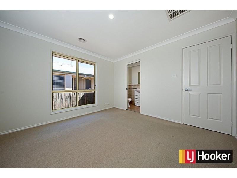 15 Telopea Place, Queanbeyan West NSW 2620