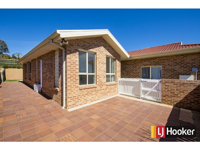 15 Telopea Place, Queanbeyan West NSW 2620