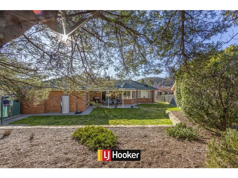 6 Ironbark Circuit, Jerrabomberra NSW 2619