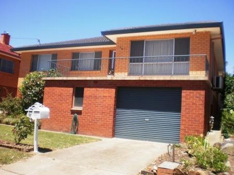 56 Richard Avenue, Queanbeyan NSW 2620
