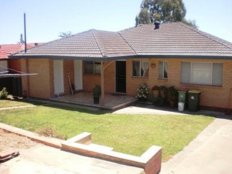 56 Richard Avenue, Queanbeyan NSW 2620