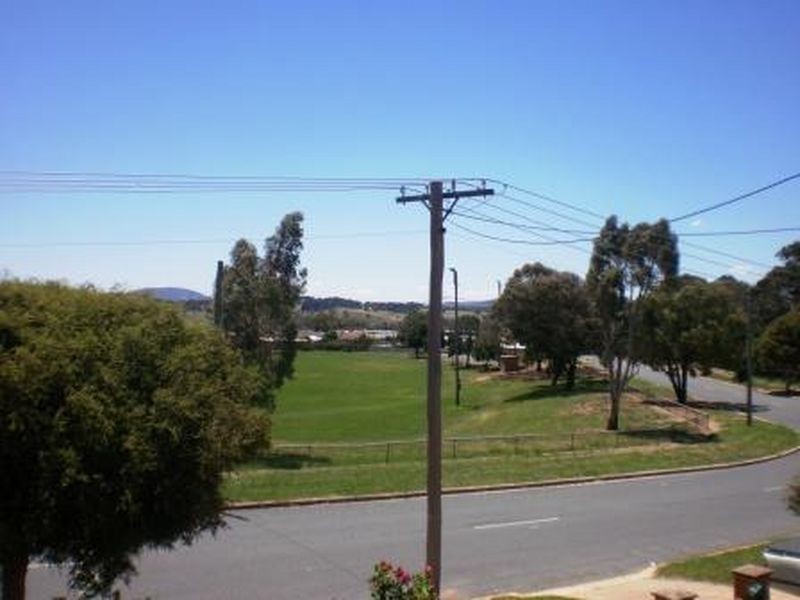 56 Richard Avenue, Queanbeyan NSW 2620