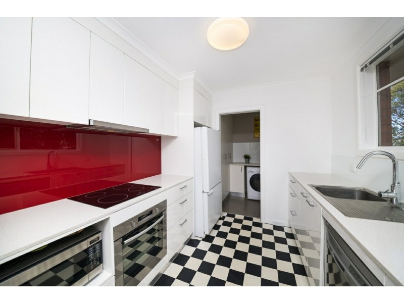 6 Davison Street, Queanbeyan NSW 2620