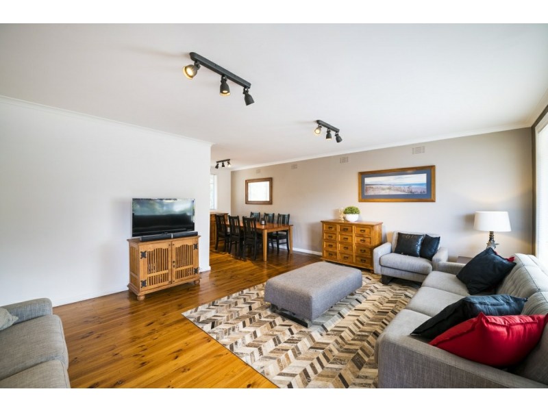 6 Davison Street, Queanbeyan NSW 2620