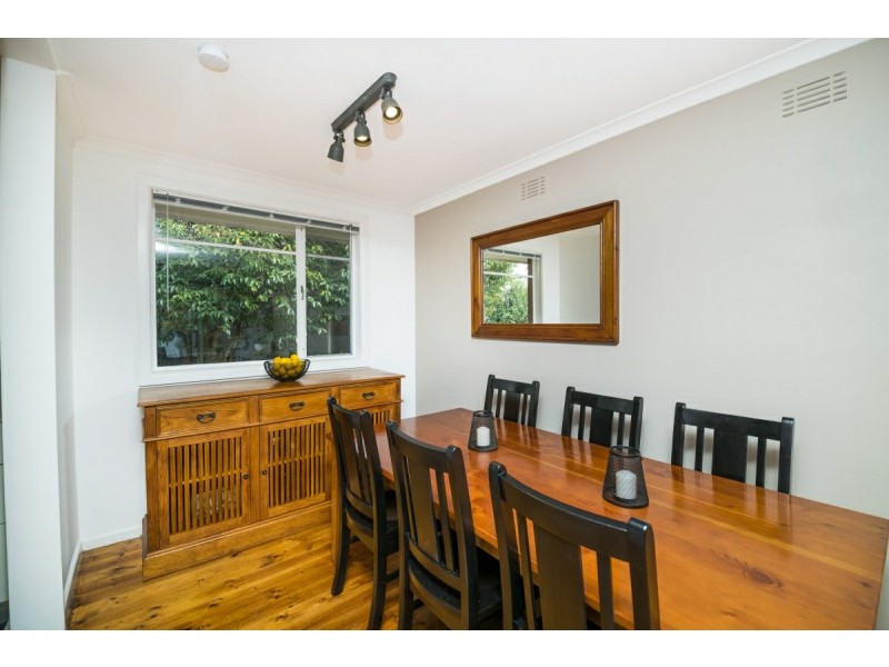 6 Davison Street, Queanbeyan NSW 2620