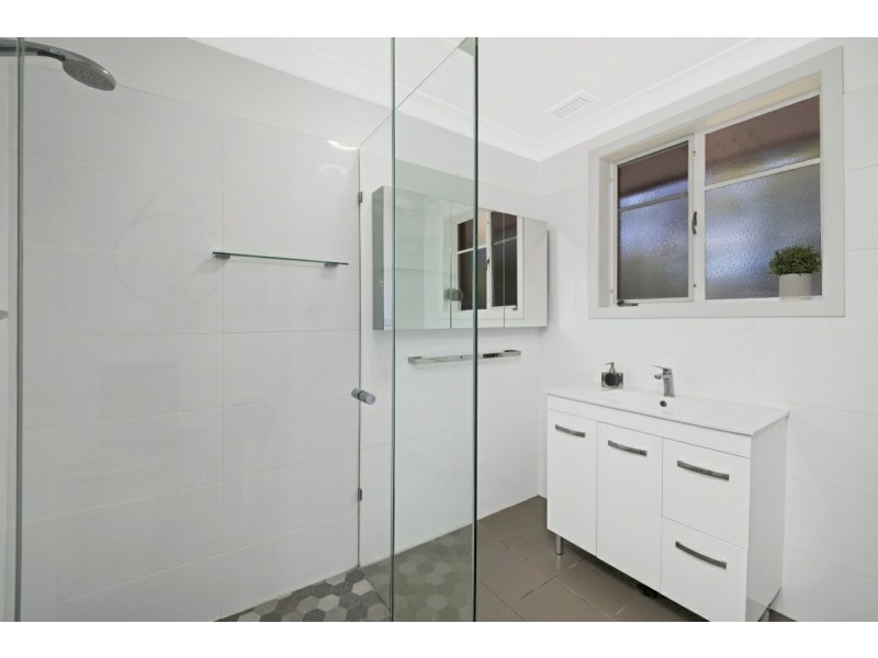 6 Davison Street, Queanbeyan NSW 2620