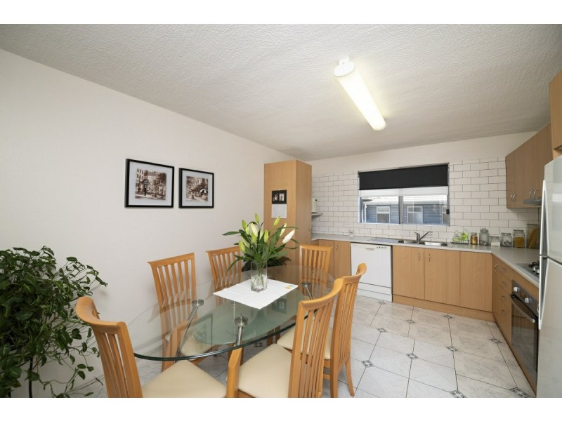 17/70 Uriarra Road, Queanbeyan NSW 2620