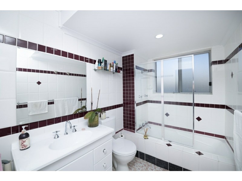 17/70 Uriarra Road, Queanbeyan NSW 2620