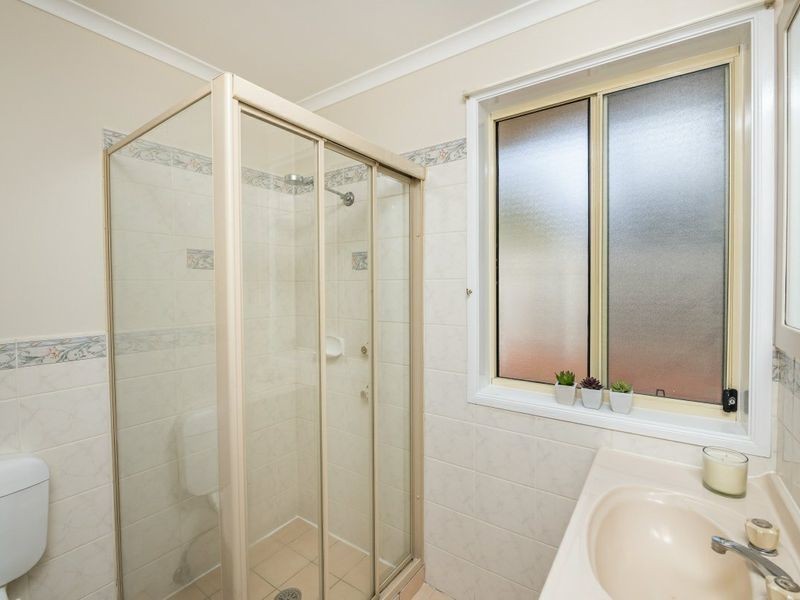 27 Nimbus Place, Queanbeyan NSW 2620