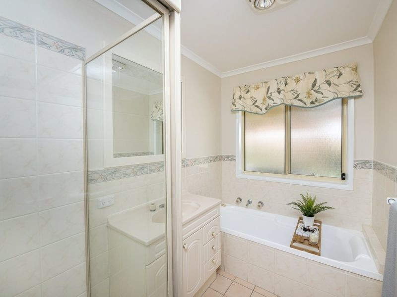 27 Nimbus Place, Queanbeyan NSW 2620