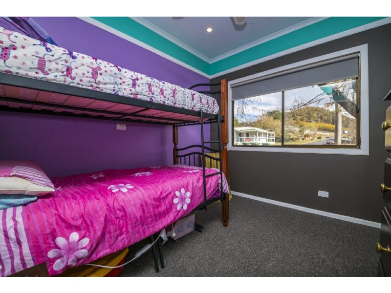 7 Kurrajong Street, Captains Flat NSW 2623