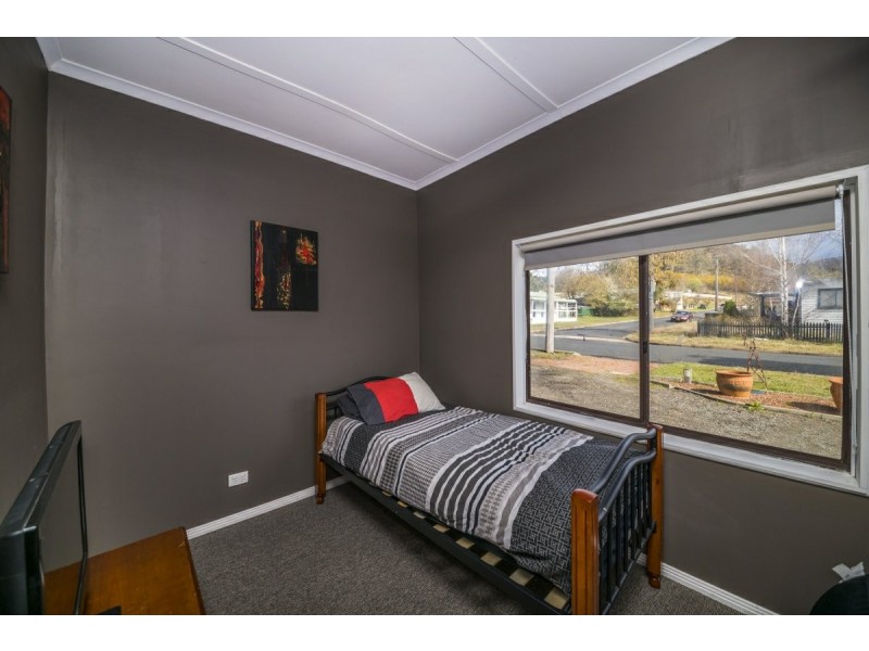 7 Kurrajong Street, Captains Flat NSW 2623