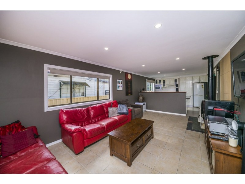 7 Kurrajong Street, Captains Flat NSW 2623