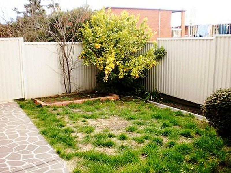 9/6 Mowatt Street, Queanbeyan NSW 2620