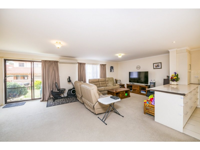 3/7 Adams Street, Queanbeyan NSW 2620