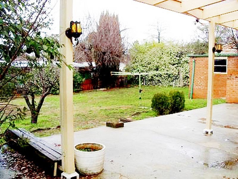12 Uriarra Road, Queanbeyan NSW 2620