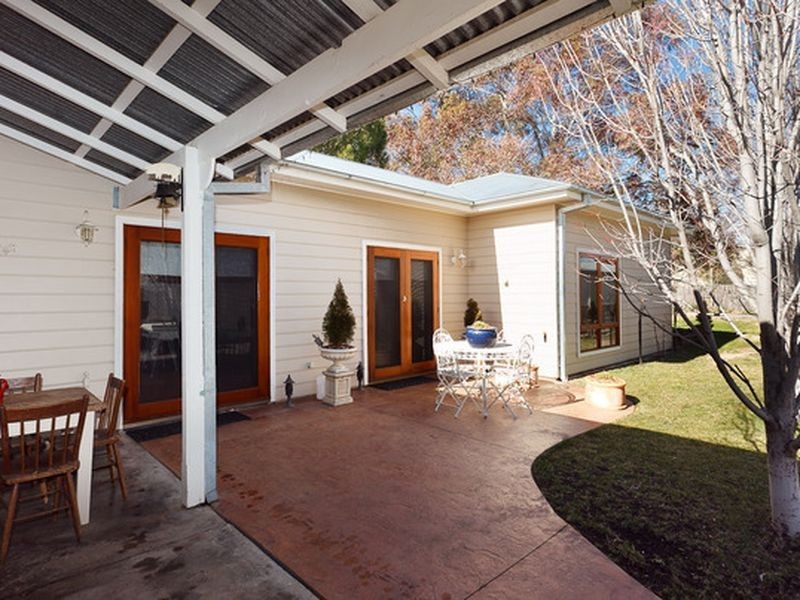 9 Alice Street, Queanbeyan NSW 2620