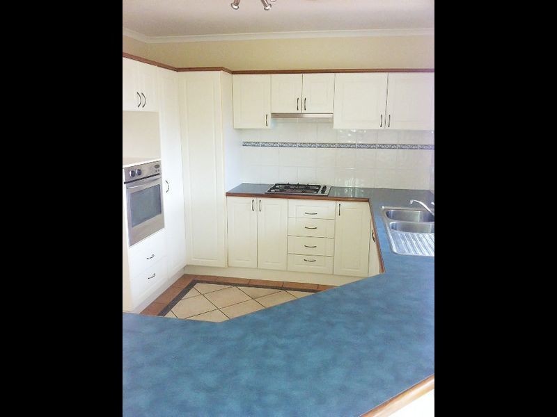 20 Bayside Court, Jerrabomberra NSW 2619