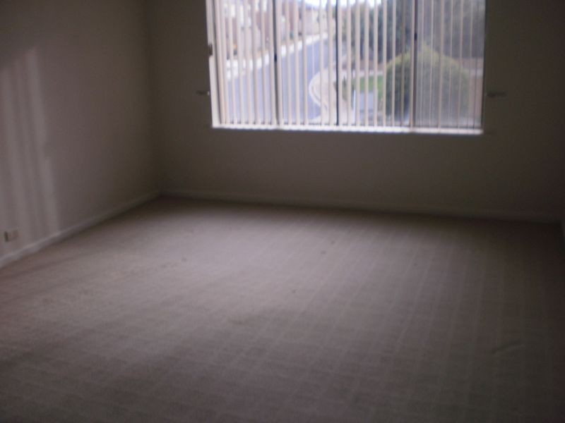 2/4 Velacia Place, Booroomba ACT 2620