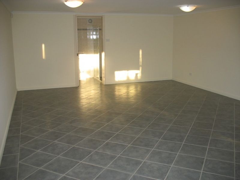 18 Magnolia Close, Jerrabomberra NSW 2619