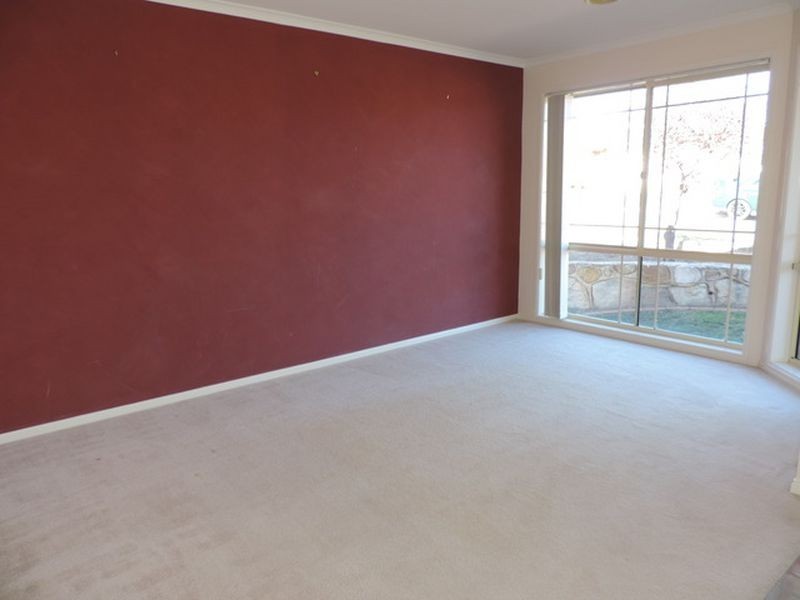 36 Thomas Royal Gardens, Queanbeyan NSW 2620