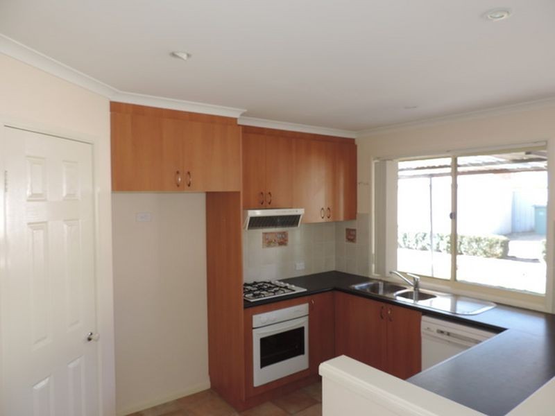 36 Thomas Royal Gardens, Queanbeyan NSW 2620