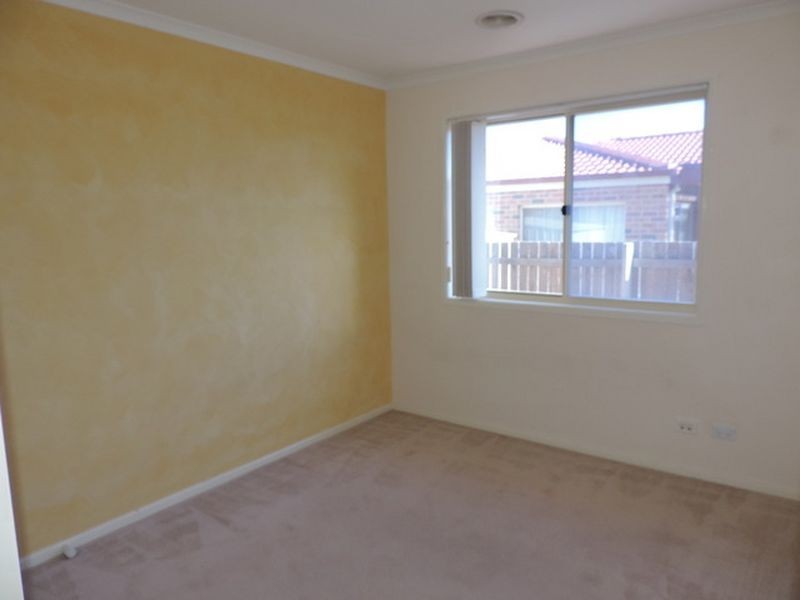 36 Thomas Royal Gardens, Queanbeyan NSW 2620