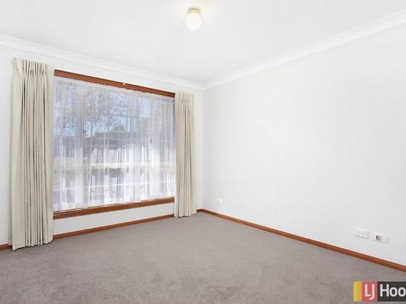 32 Glennie Place, Booroomba ACT 2620