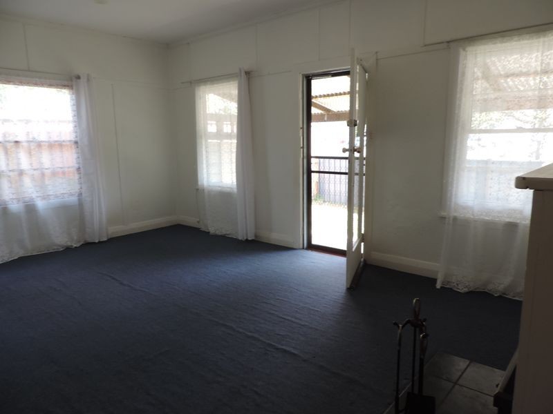 64 Collett Street, Queanbeyan NSW 2620