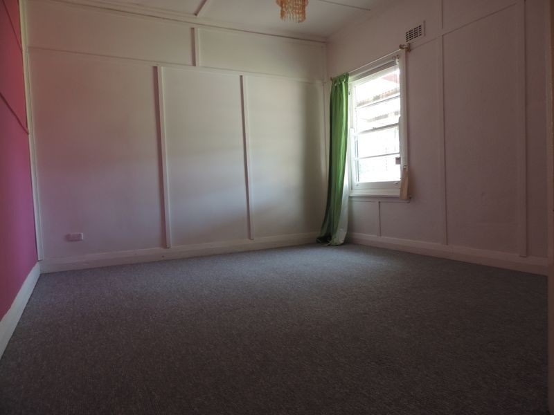 64 Collett Street, Queanbeyan NSW 2620