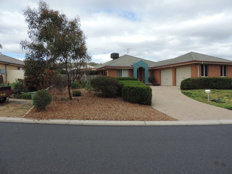 24 Ironbark Circuit, Jerrabomberra NSW 2619