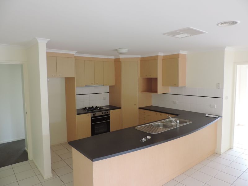 24 Ironbark Circuit, Jerrabomberra NSW 2619
