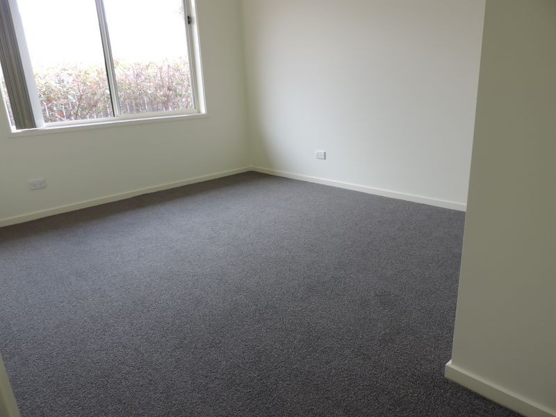 24 Ironbark Circuit, Jerrabomberra NSW 2619