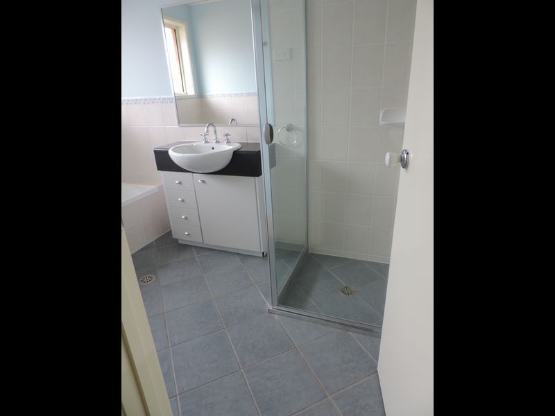 24 Ironbark Circuit, Jerrabomberra NSW 2619