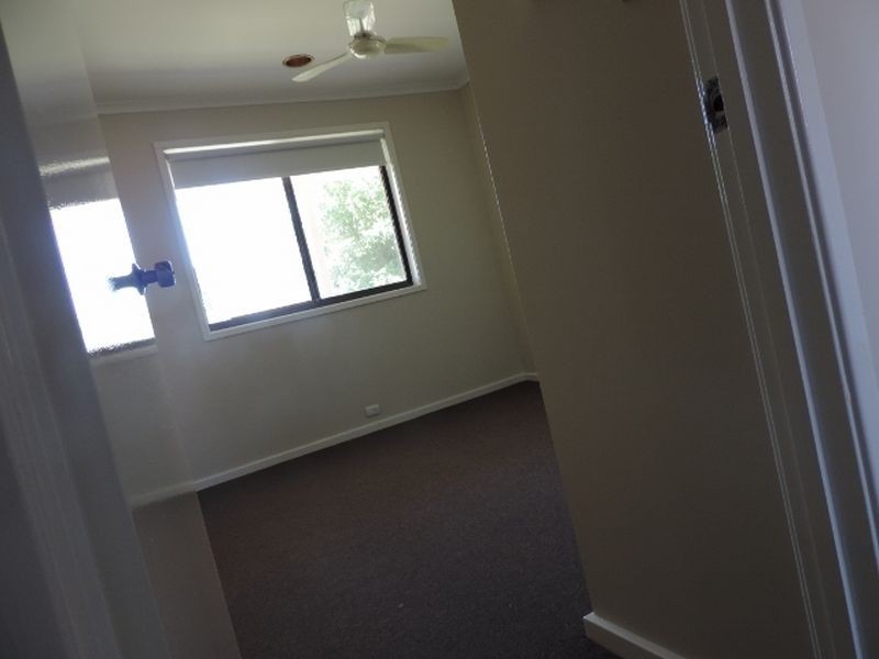 2/13 Kathleen Street, Queanbeyan NSW 2620