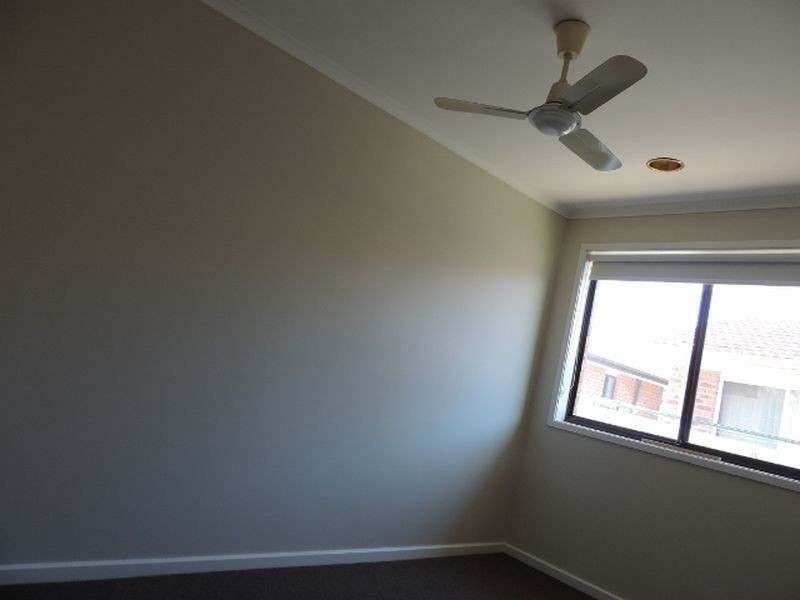 2/13 Kathleen Street, Queanbeyan NSW 2620