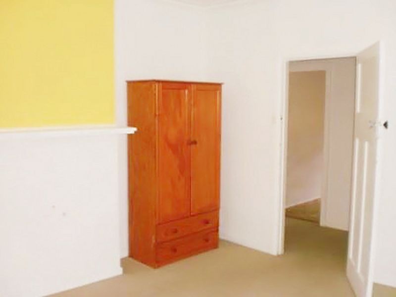 27 White Avenue, Queanbeyan NSW 2620