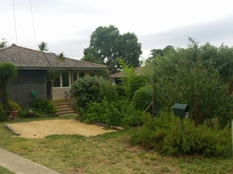 33 Oleria Street, Queanbeyan NSW 2620