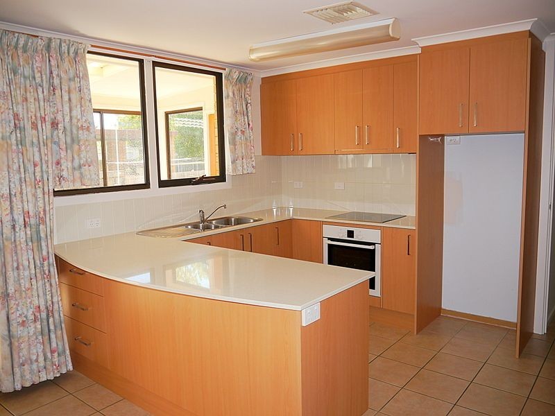 4B Crawford Street, Queanbeyan NSW 2620