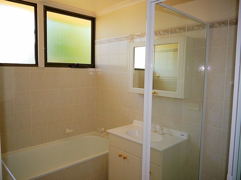 4B Crawford Street, Queanbeyan NSW 2620